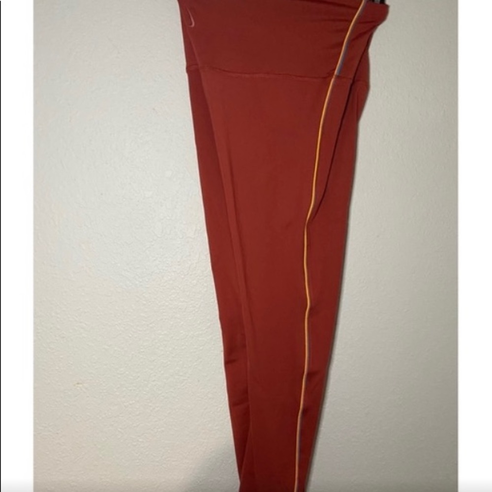 Nike Yoga Leggings - 7/8 Length